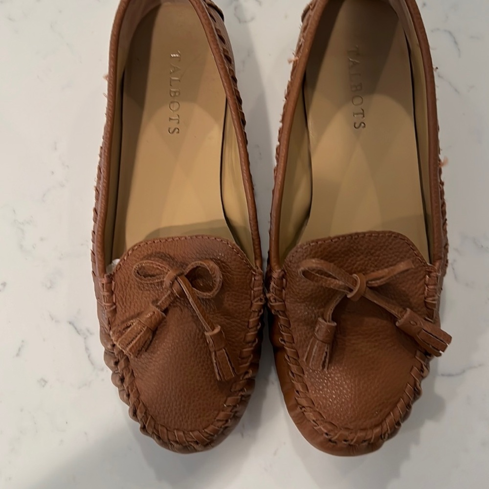 Talbots tan tassel loafers